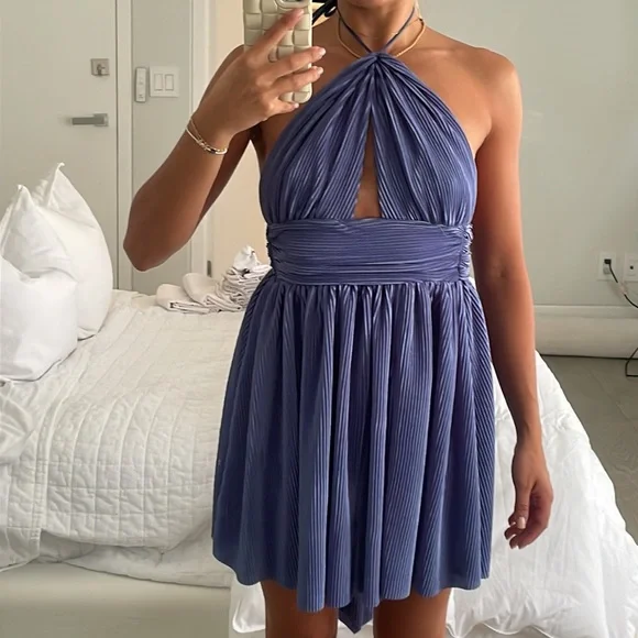 Never worn! - Picture 3 of 4